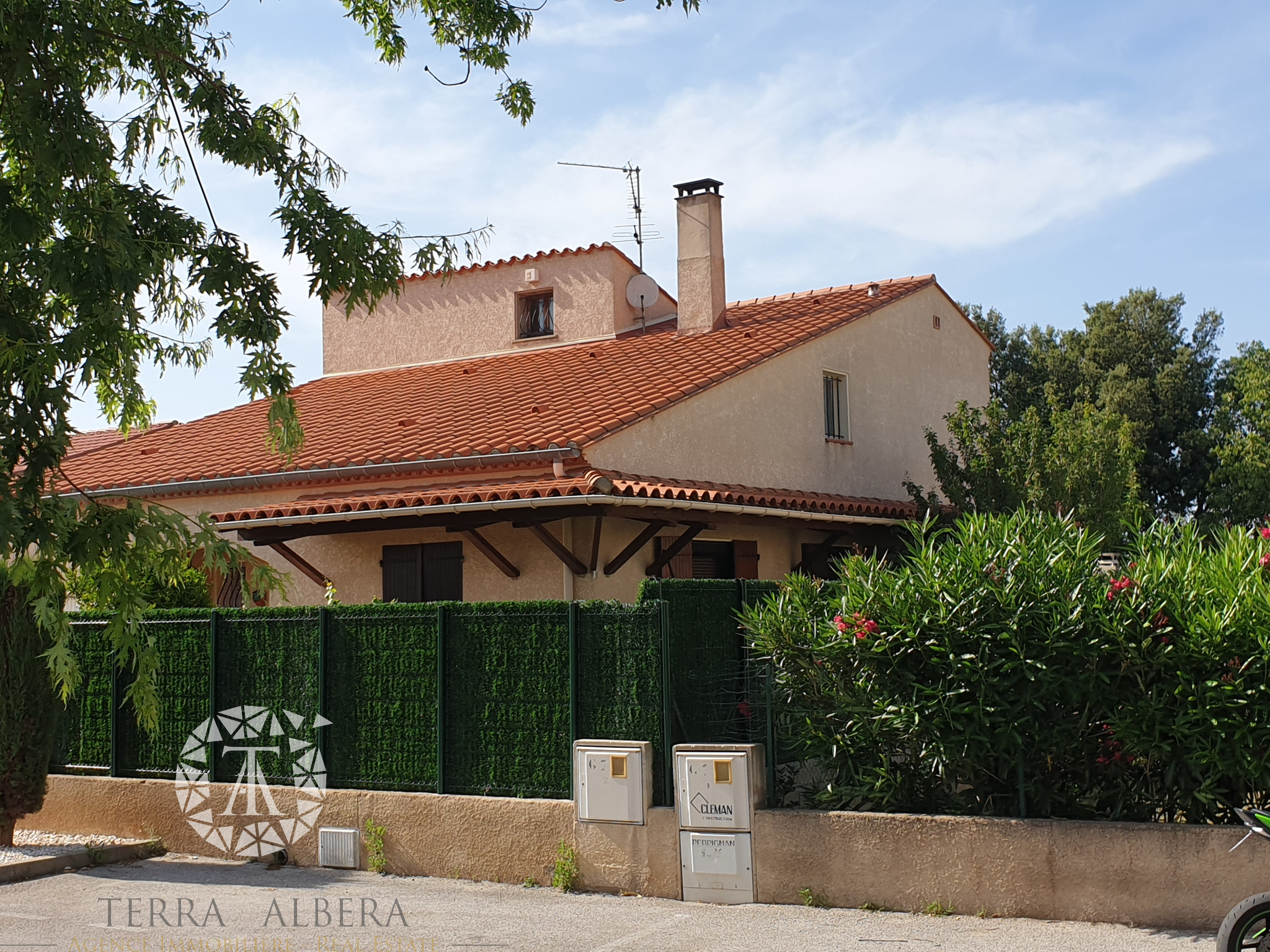 vente ST GENIS des FONTAINES 133 m² Hab